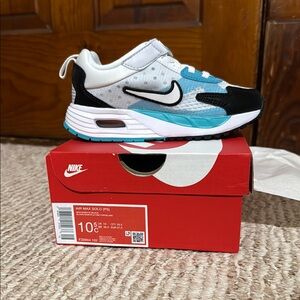 Nike Kids Air Max Solo - Black, Blue, and White